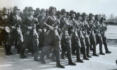 История 201-ой российской военной базы в фотоленте «АП»