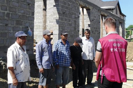 Регнум: Трудовые мигранты из Киргизии получили ряд послаблений от ФМС России